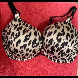 NWT Victorias Secret Miraculous Bra 36D